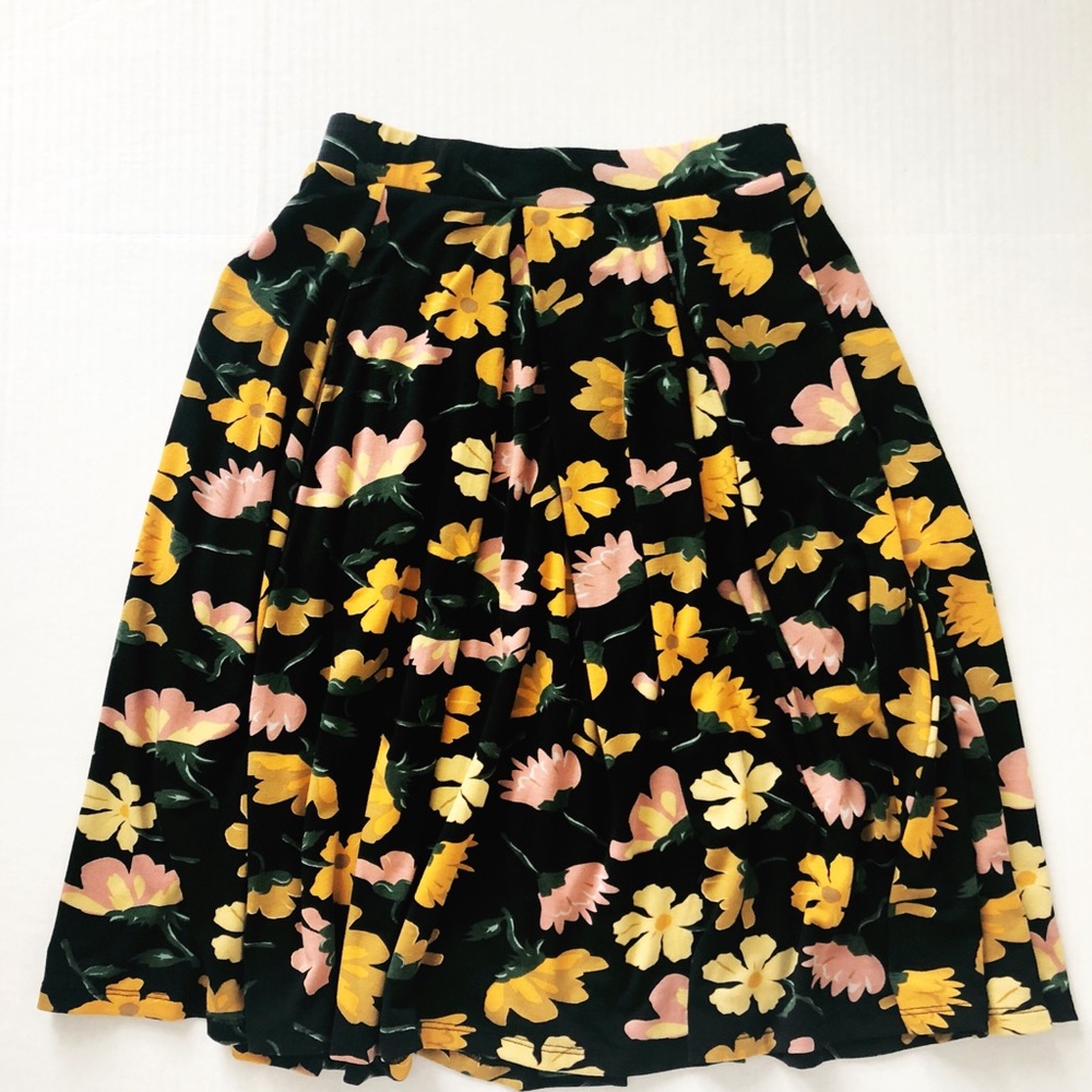 LuLaRoe XS Madison Skirt - Black + Floral
